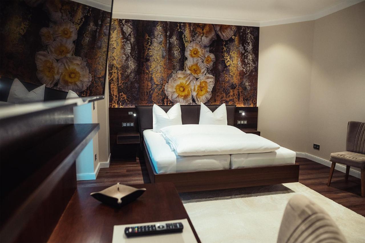 Hotel - Pension & Gaststaette "Alter Koenig" Hettstedt 外观 照片